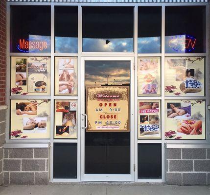 This is our store front at 1733 W. Main. Troy Ohio