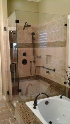 Custom Bath by R.D. Construction © 2016 R.D. Construction, All Rights Reserved