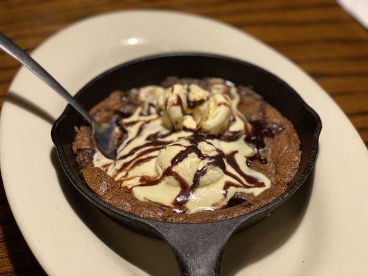 Skillet chocolate chip cookie