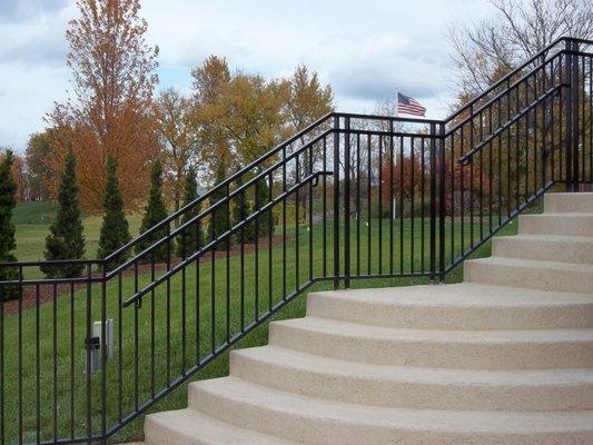 aluminum rail with attached handrail