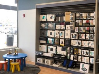 iStore Parsippany  inside view