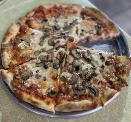 NY Mushroom Pizza