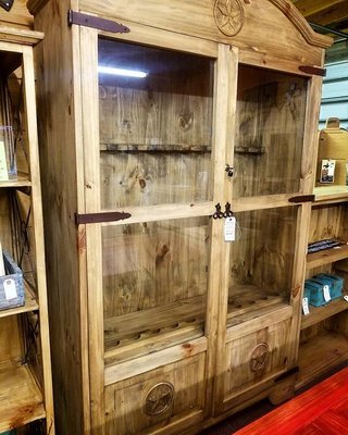 Gun Cabinet W/ Stars & 4 drawers (holds 12 guns)