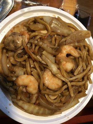 Shrimp lo mein that smells like fish i cant even take a bite