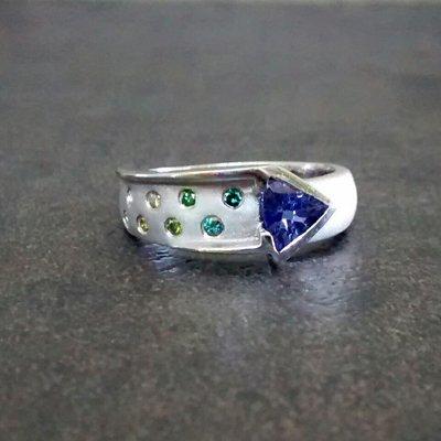 Tanzanite and colored diamonds white gold statement ring