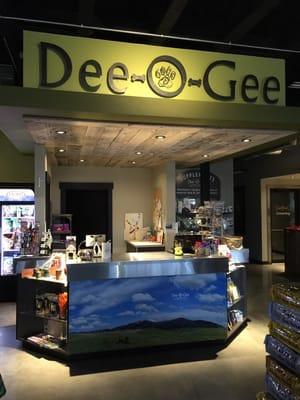 Front desk at Dee-O-Gee 19th