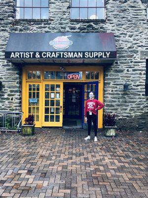 Artist & Craftsman Supply