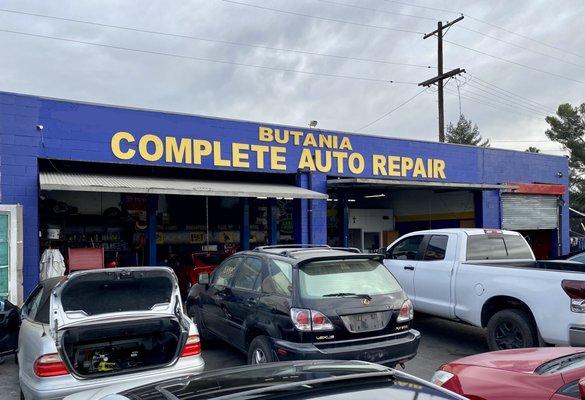 (818) 821-3375 Butania Complete Auto Repair