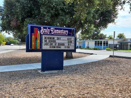 Braly Elementary School - sign in front of school