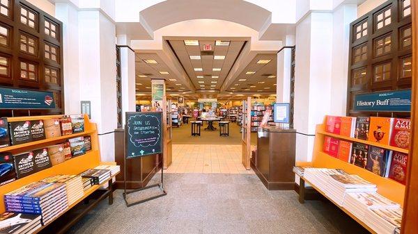 Barnes & Noble Booksellers