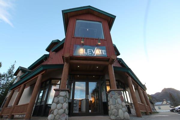 ELEVATE coSPACE is the premier coworking space, special event venue and innovation center in Frisco, Colorado