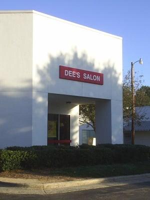 Dee's Salon