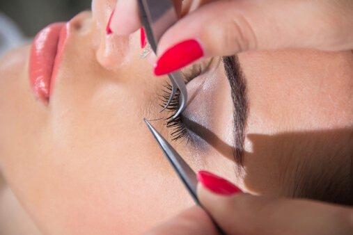 We now offer eyelash extensions!