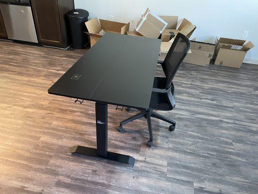 Hight adjustable desk and chair