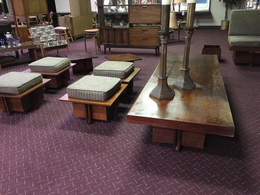 Great mid-century pieces offered at the auction! Tarq always has an interesting selection of furniture, accessories, collectibles, etc.