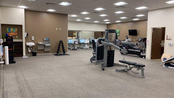 Let's get you back in the game. We're here to use the latest therapy treatments to get you feeling strong.