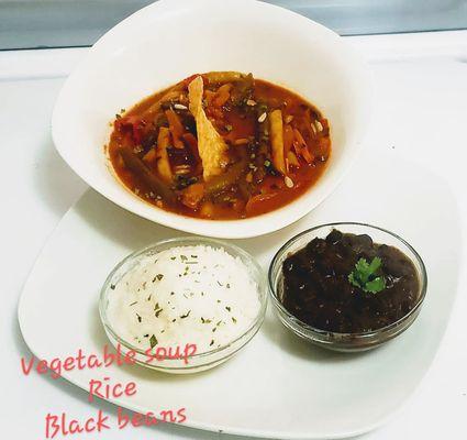 Vegetable soup w/black beans&rice