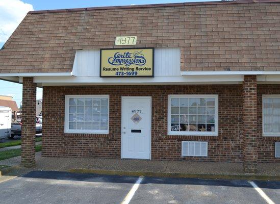 Conveniently located, drive-up office on 4977 Cleveland Street, in the Town Center area of Virginia Beach, 23462