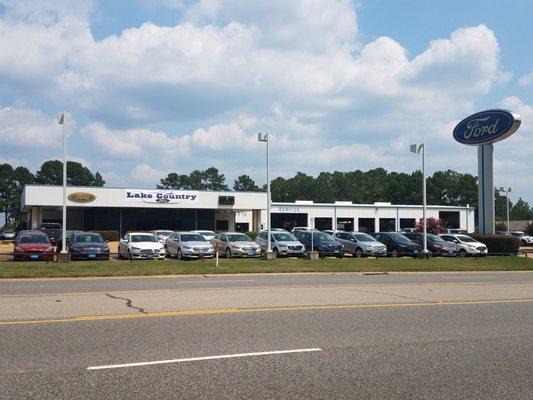 The all new Lake Country Ford in Jasper, Texas.