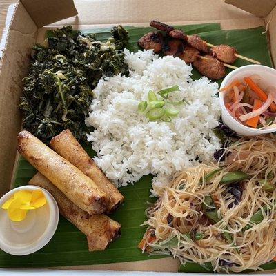 Earthbound Family Kitchen Kamayan box!