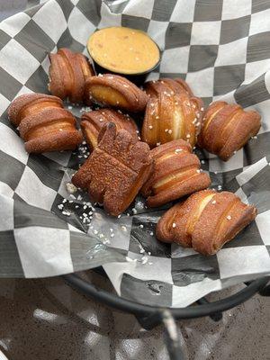 Pretzel bites