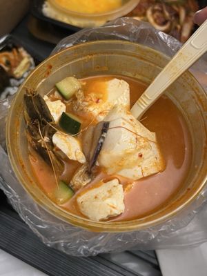 Seafood Soft Tofu Soup ()