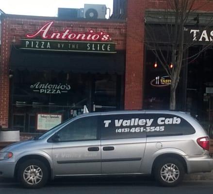 Antonio's Pizza in Amherst