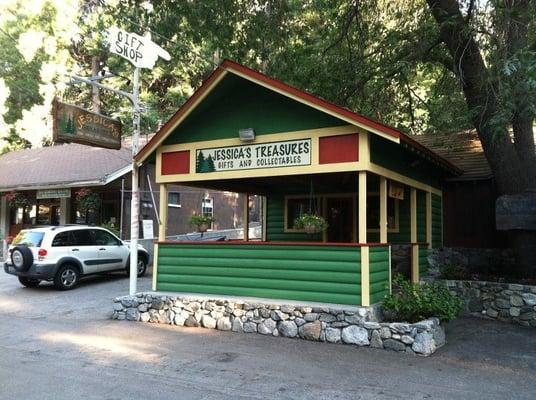 Jessica's Treasures in Forest Falls, Ca