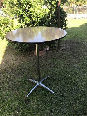 Cocktail table