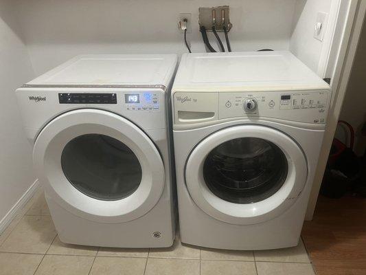 Whirlpool washer and dryer set sold in the city of phelan ca