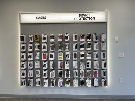 Discover our complete range of cases for ultimate device protection!