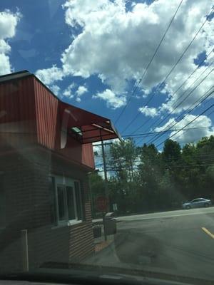 Honey Dew Donuts of Franklin -- 365 West Central Street / Route 140, Franklin               Drive Thru