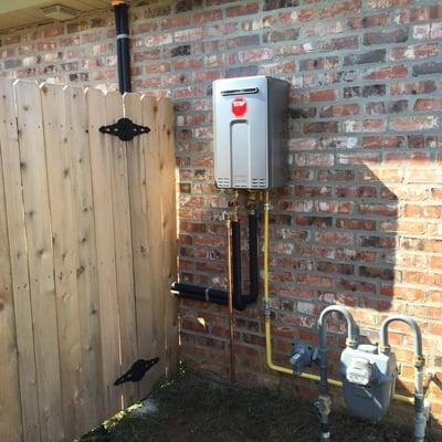 Tankless water heater install by the Southern Air Alexandria team