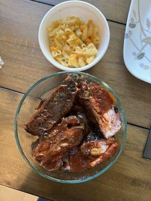 Bbq ribs and Mac n cheese