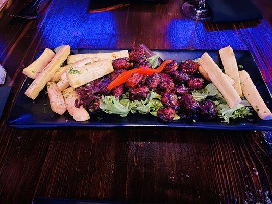 Chorizo al Malbec. Even if you're not a big fan of Chorizo, this appetizer is truly scrumptious, a must try!