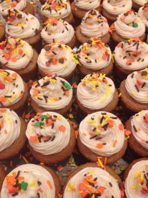 Mini Spice CupCakes with Vanilla Icing