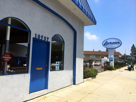 Larsen Automotive is located at 10717 Jefferson Blvd in Culver City, CA