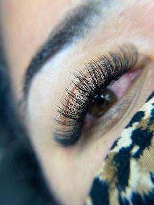 Hybrid set of lash extensions