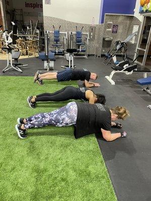 5am small group training holding the plank!