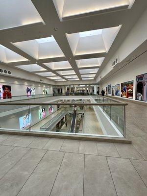 The end of an era - Sears closes in Burbank. The Interior.