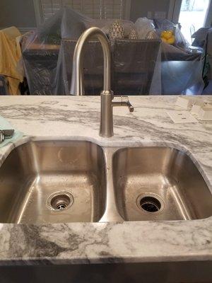 New kitchen faucet install