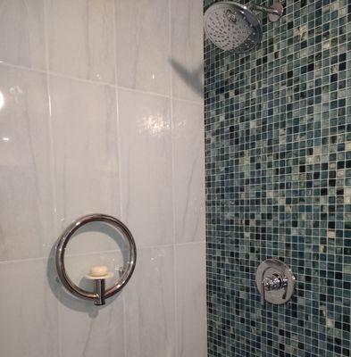 Shower/Spa Fixtures and Accessories