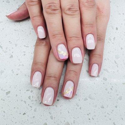 Nochip manicure with design