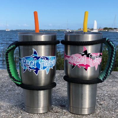 Tumbler Combo! 22oz stainless tumbler with made in the USA paracord handle.  Pick your Reel Fishy decal.