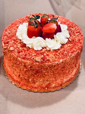 Strawberry Crunch Cake