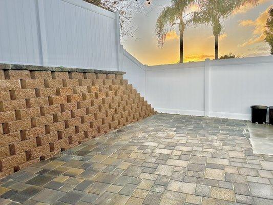 New Pavers, Retaining Wall & Vinyl Fence.