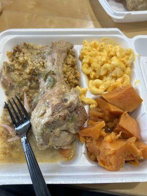 Smothered Turkey Leg, Mac & Cheese, and Yams!