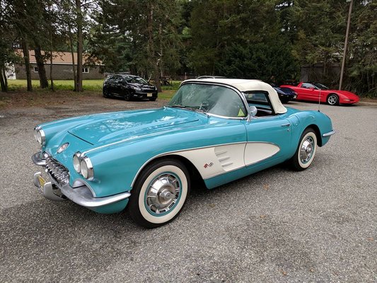 1960 Corvette heading home