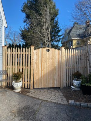 Cedar fence with lovely detail by Art of Fence