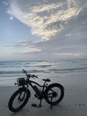 Sunset bike tour on Siesta Key Beach